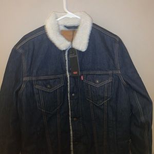 Levi’s Men’s Medium Jean Jacket With FUR